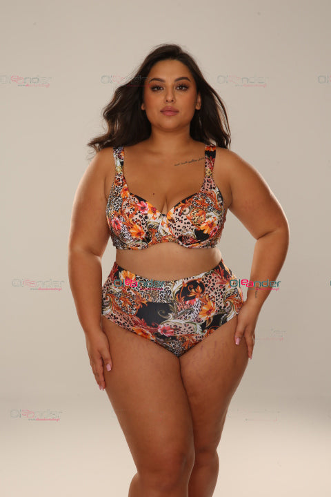 Kolorowy dwuczęściowy kostium kąpielowy Gabbiano Elena-D 01 028 na modelce